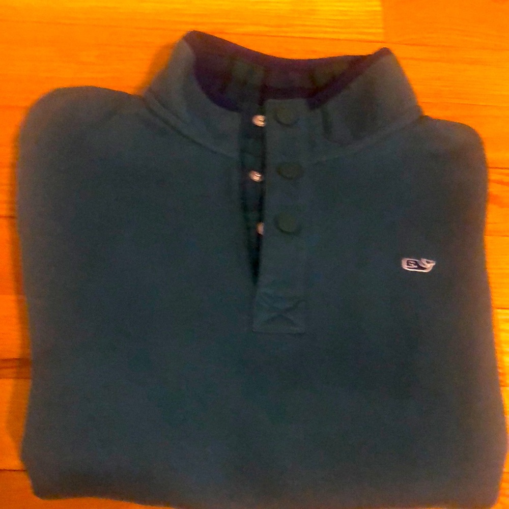 Vineyard and vines boy pullover size large green with blue trim and 3 buttons